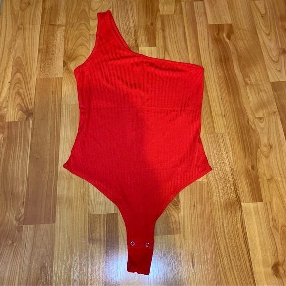GARAGE | One Shoulder Bodysuit - Picture 1 of 3
